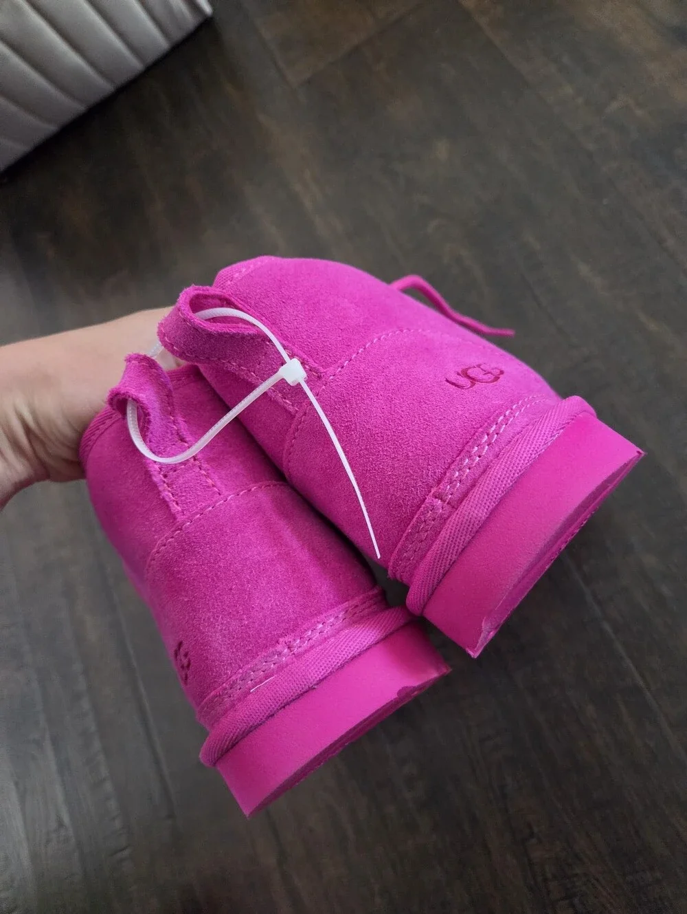 UGG Neumel Hot Pink Suede Boots Youth 6 / Women’s 8 New Without Box